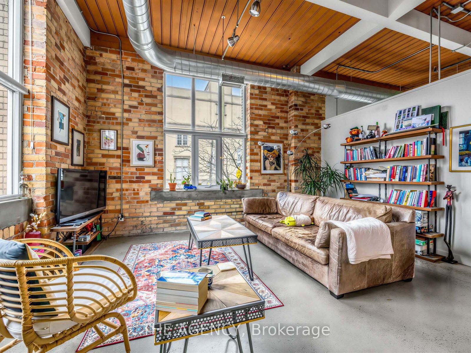 955 Queen Street W 214