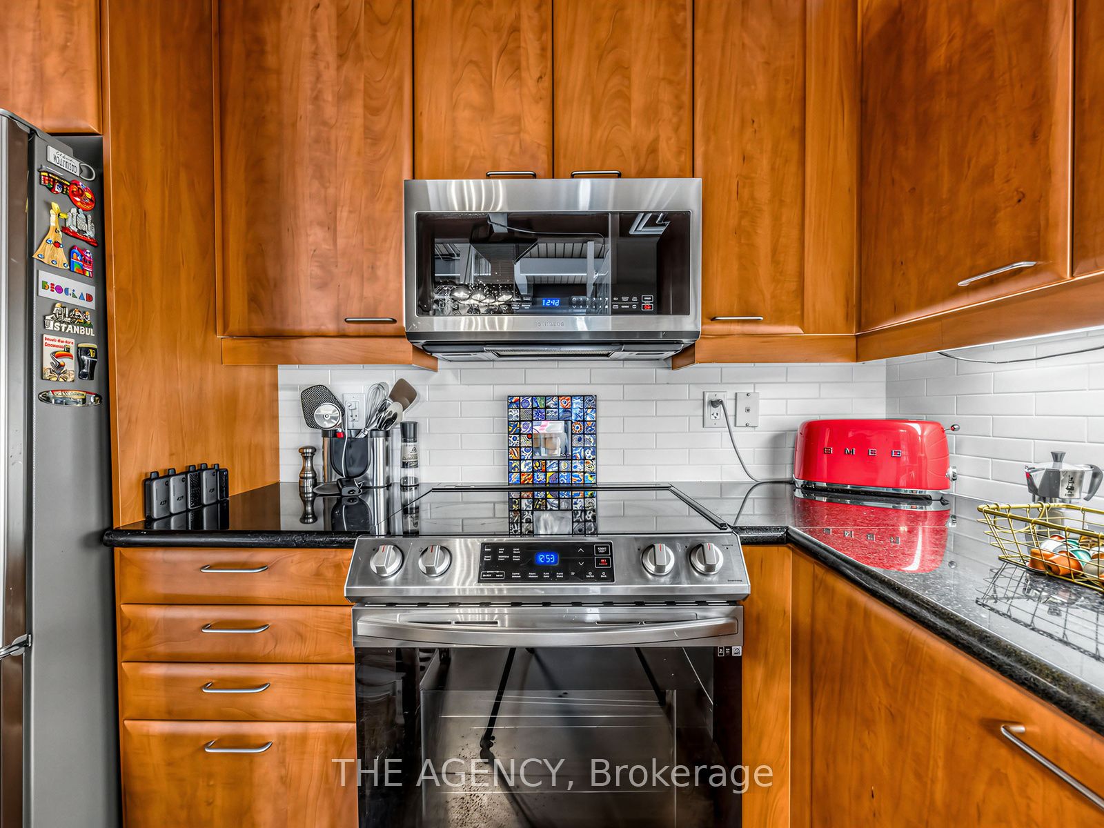 955 Queen Street W 214