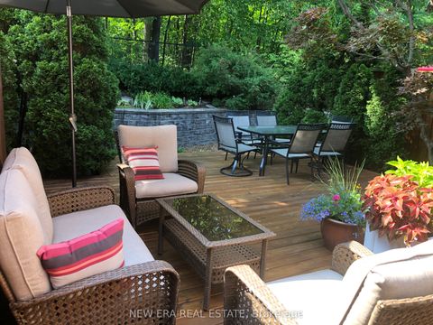 5490 Glen Erin Drive 18 Mississauga ON L5M 5R4