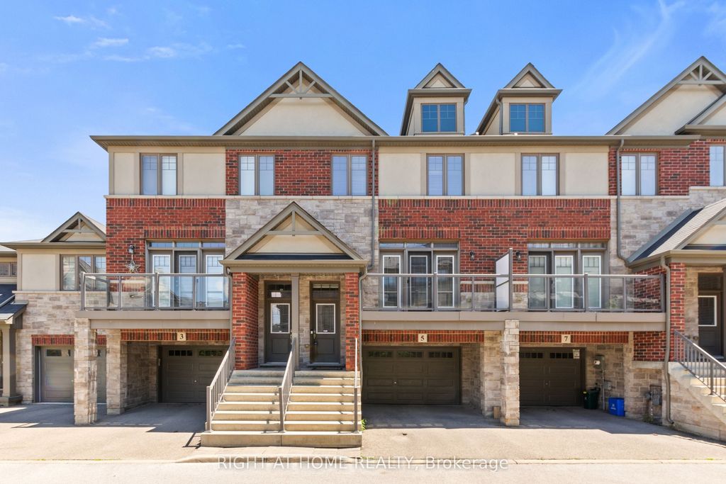Photo of 5 Andruss Lane, Hamilton, ON L9G 0G7 (MLS # X13472454)