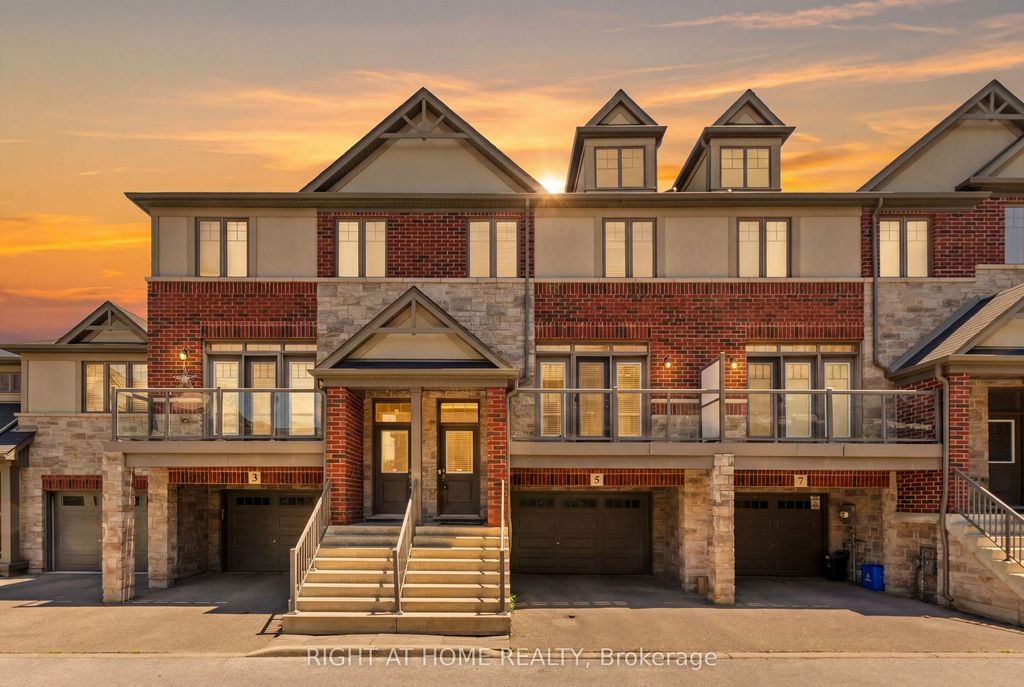 Photo of 5 Andruss Lane, Hamilton, ON L9G 0G7 (MLS # X13472454)