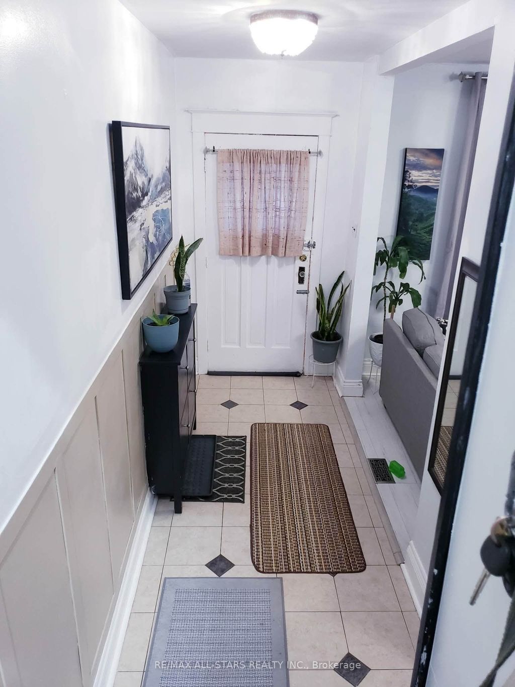 Photo of 529 Wentworth Street N, Hamilton, ON L8L 5X2 (MLS # X12695660)