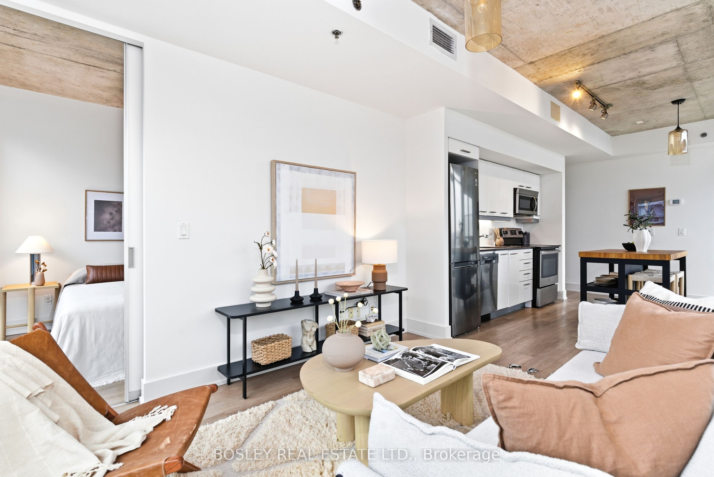 630 Queen Street E 708