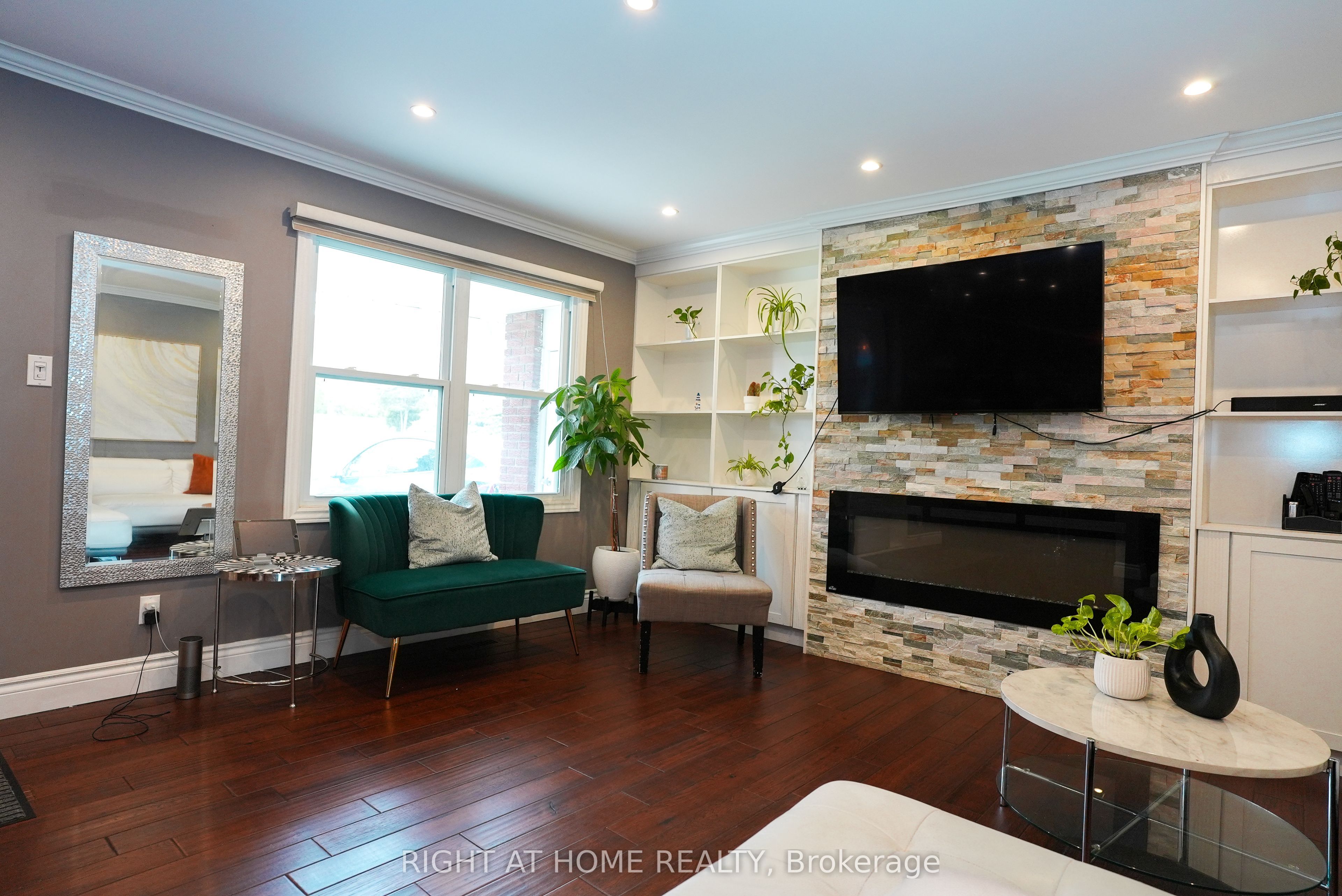 1266 Lakeview Drive