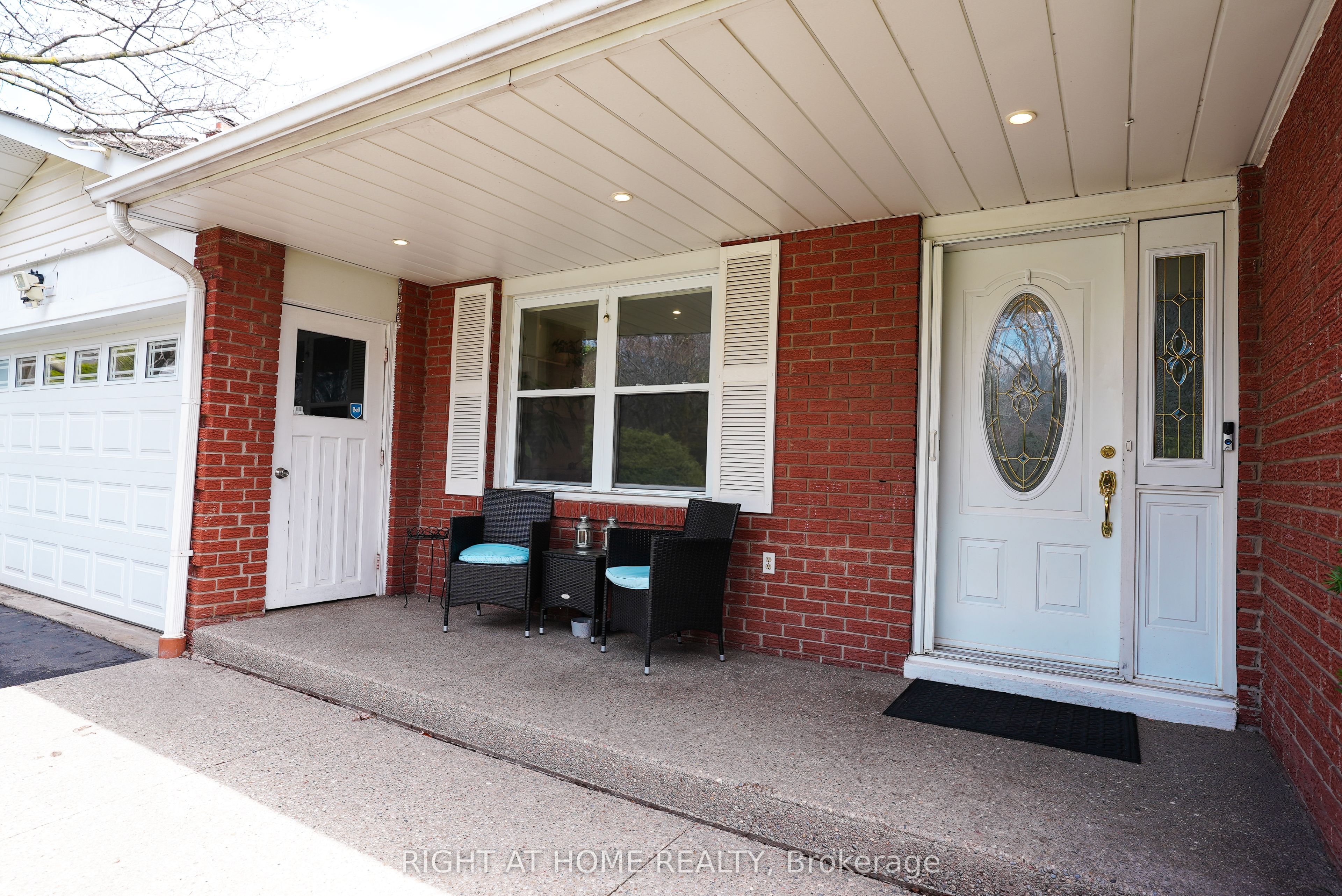 1266 Lakeview Drive