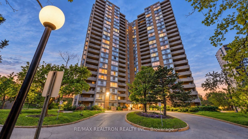 Photo of 10 Martha Eaton Way #1411, Toronto, ON M6M 5B3 (MLS # W13790020)