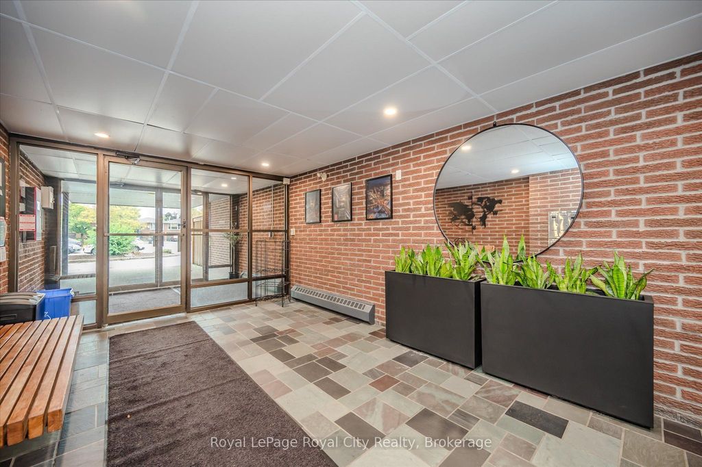 Photo of 63 Conroy Crescent #24, Guelph, ON N1G 2V5 (MLS # X12704426)