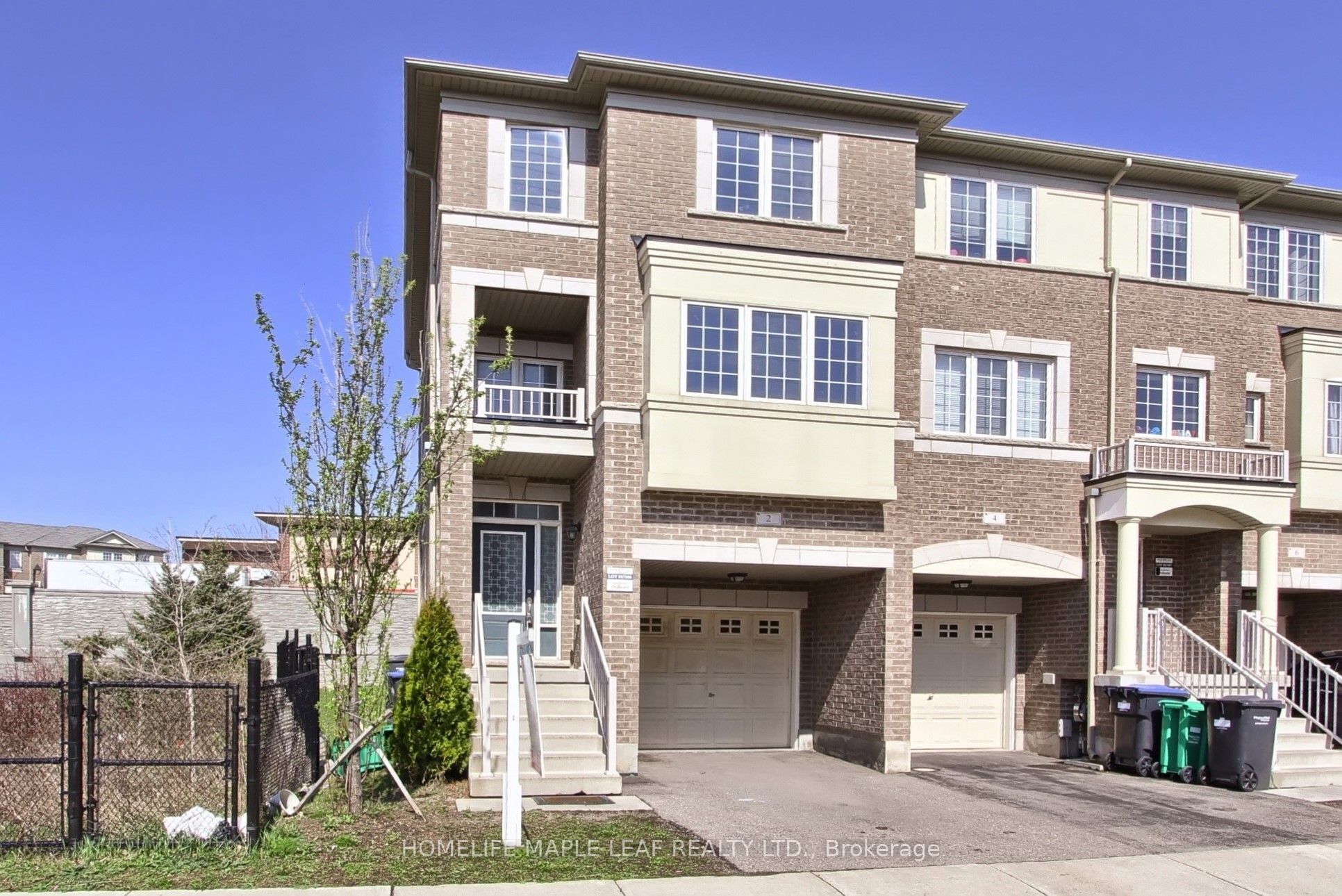 2 Cedarland Road E