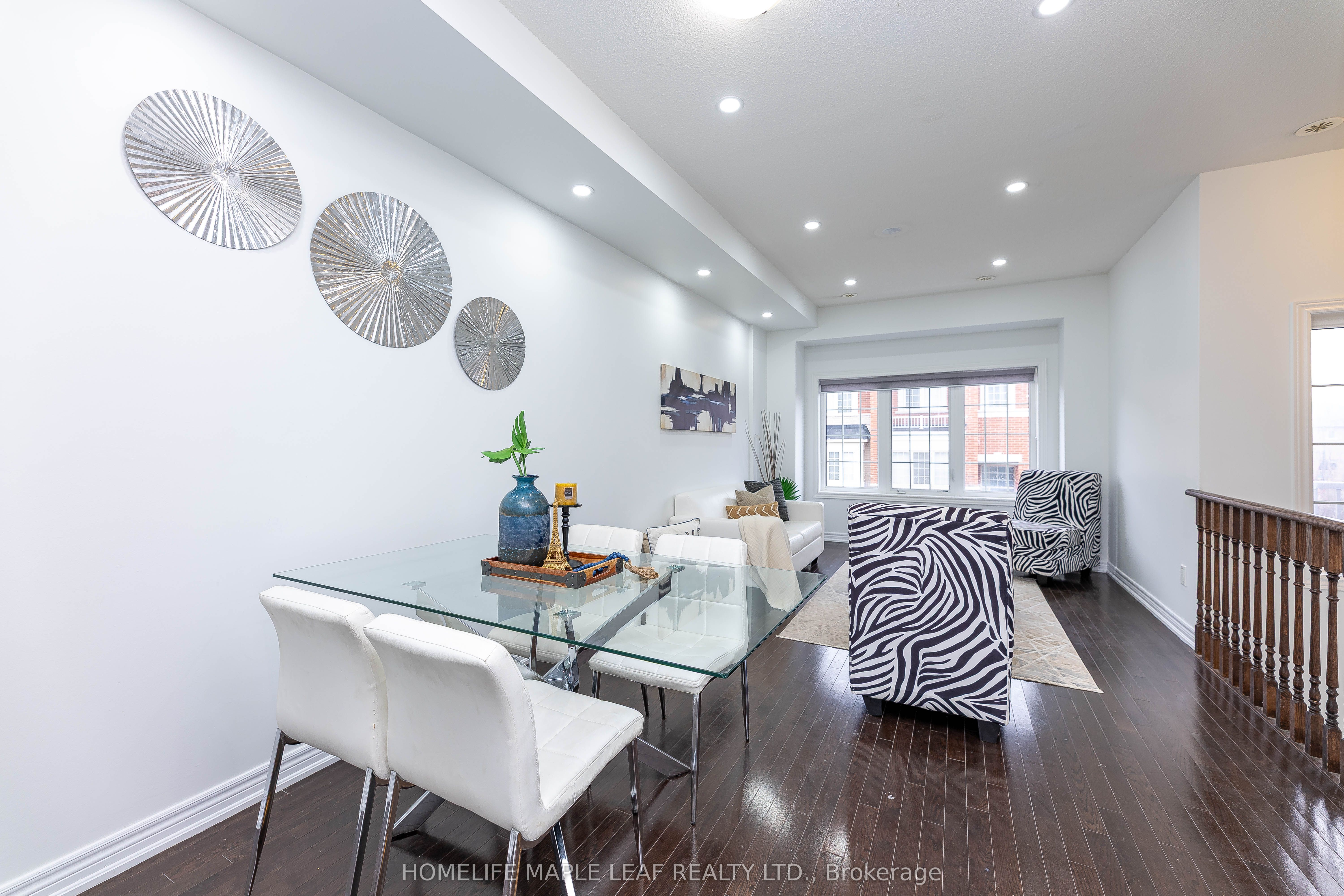 2 Cedarland Road E