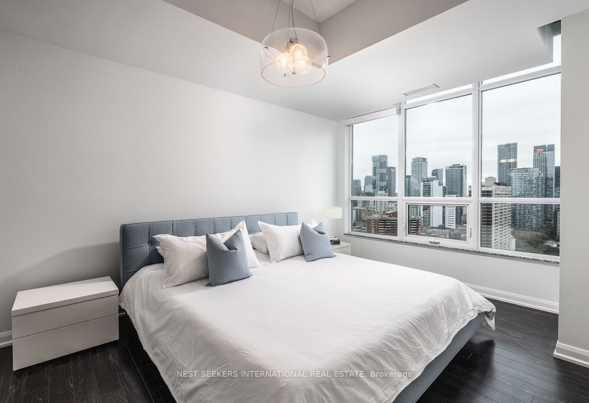 500 Sherbourne Street 2210