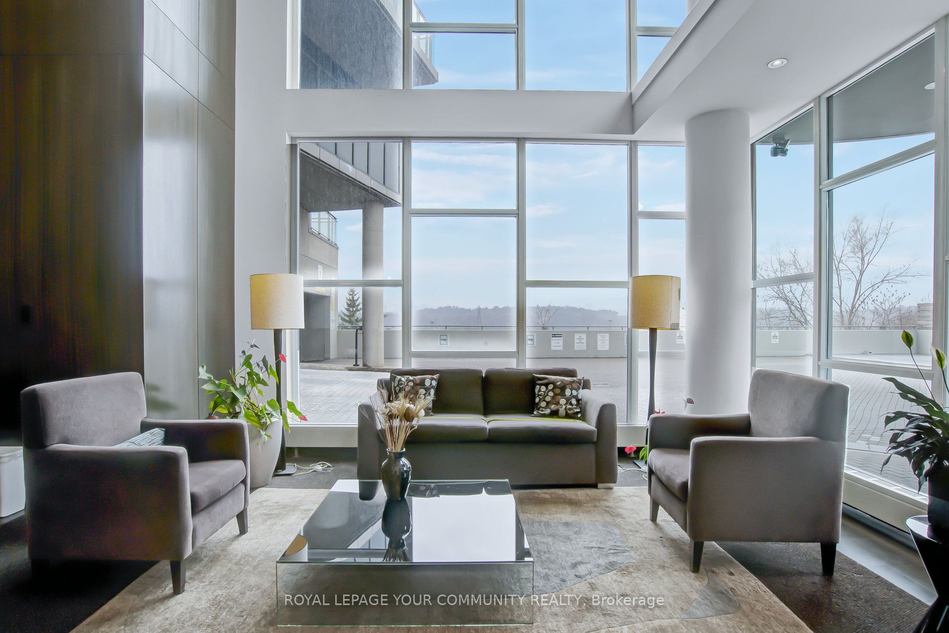 1048 Broadview Avenue 1806