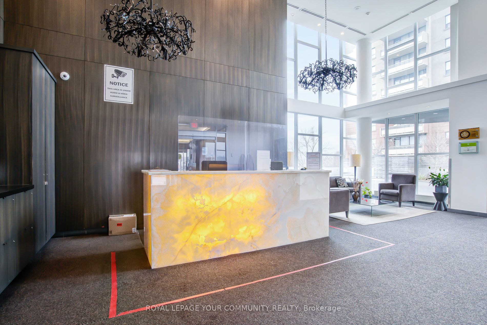 1048 Broadview Avenue 1806