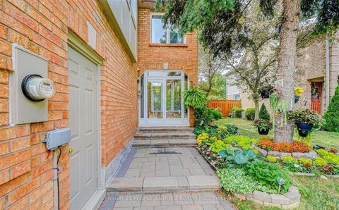 1162 Leewood Drive Oakville ON L6M 3B9