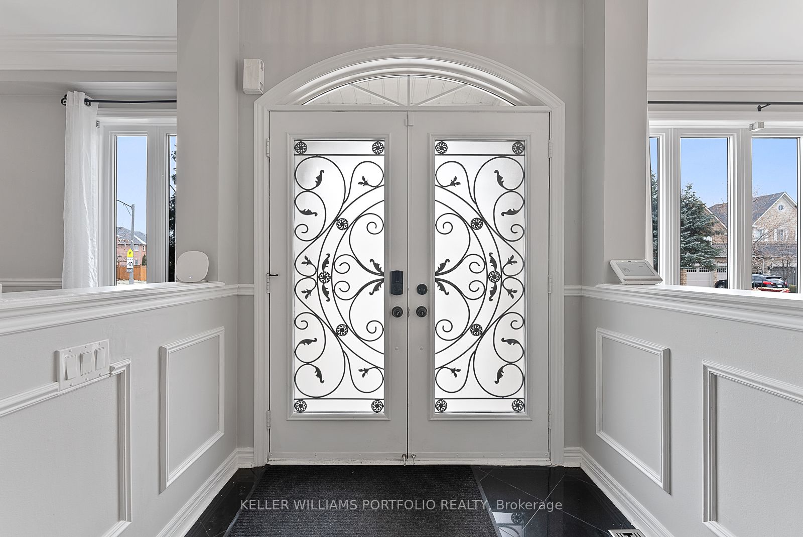 2154 Kingsridge Drive