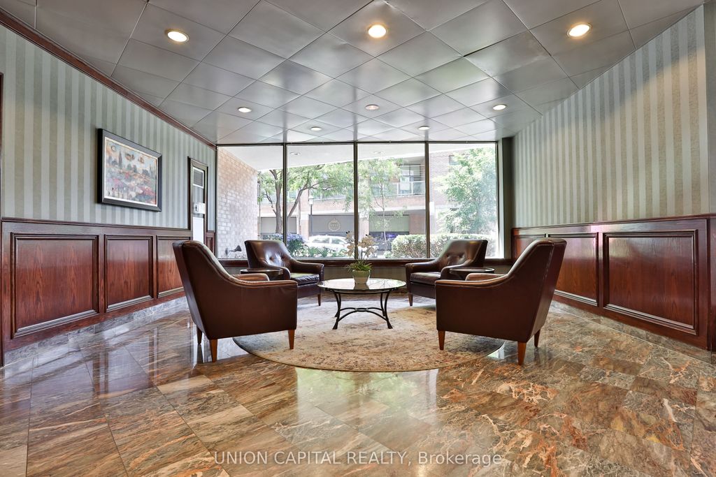 Photo of 1055 Bay Street #2209, Toronto, ON M5S 3A3 (MLS # C12396378)