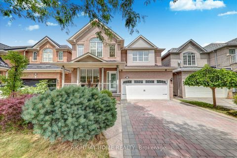 8 Santa Maria Trail Vaughan ON L6A 2Y7