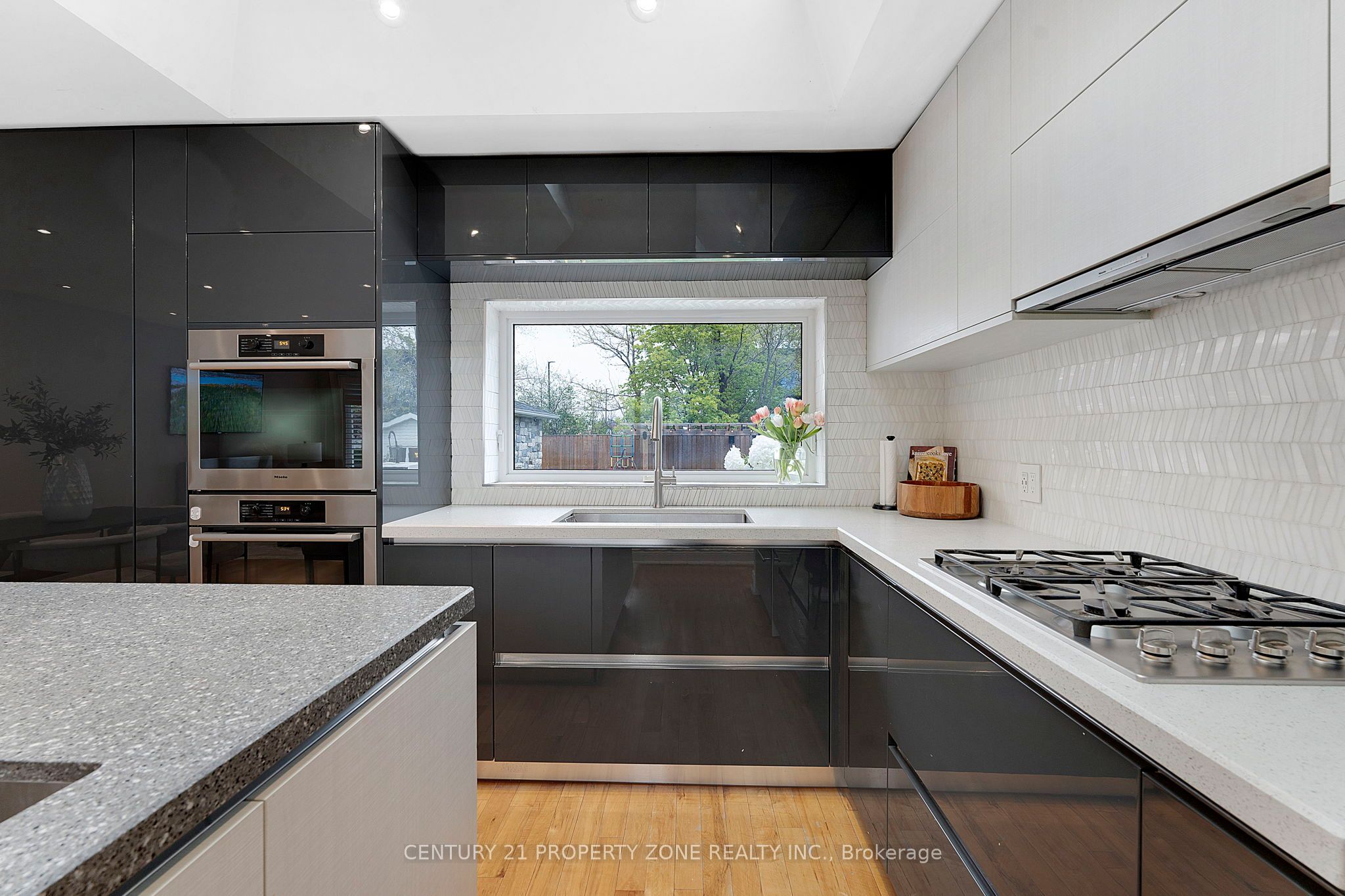 547 Pinegrove Road