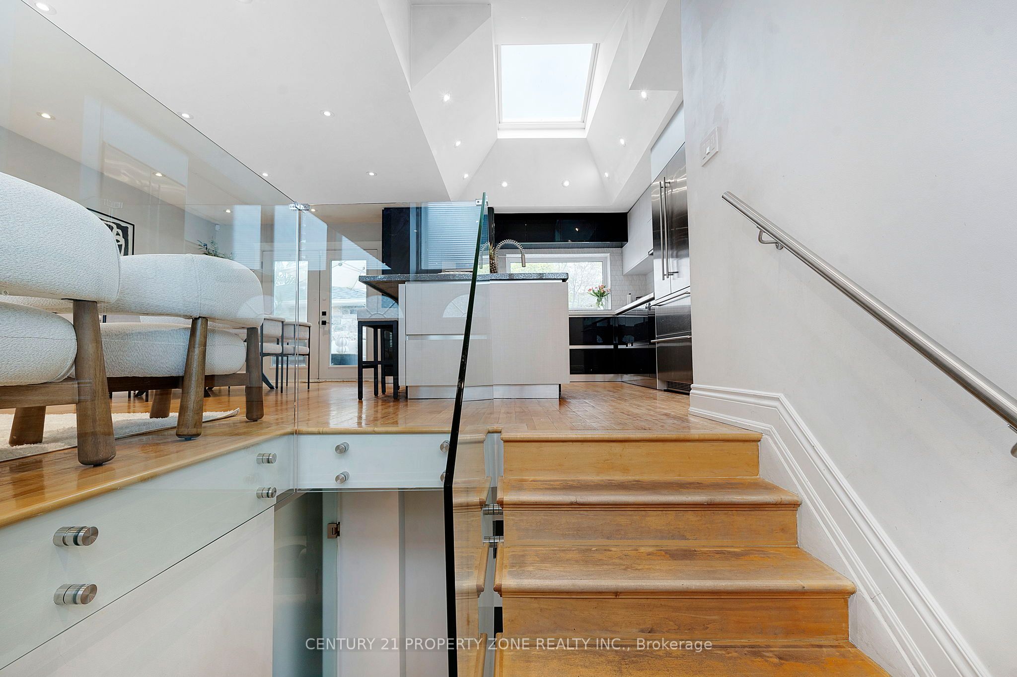 547 Pinegrove Road