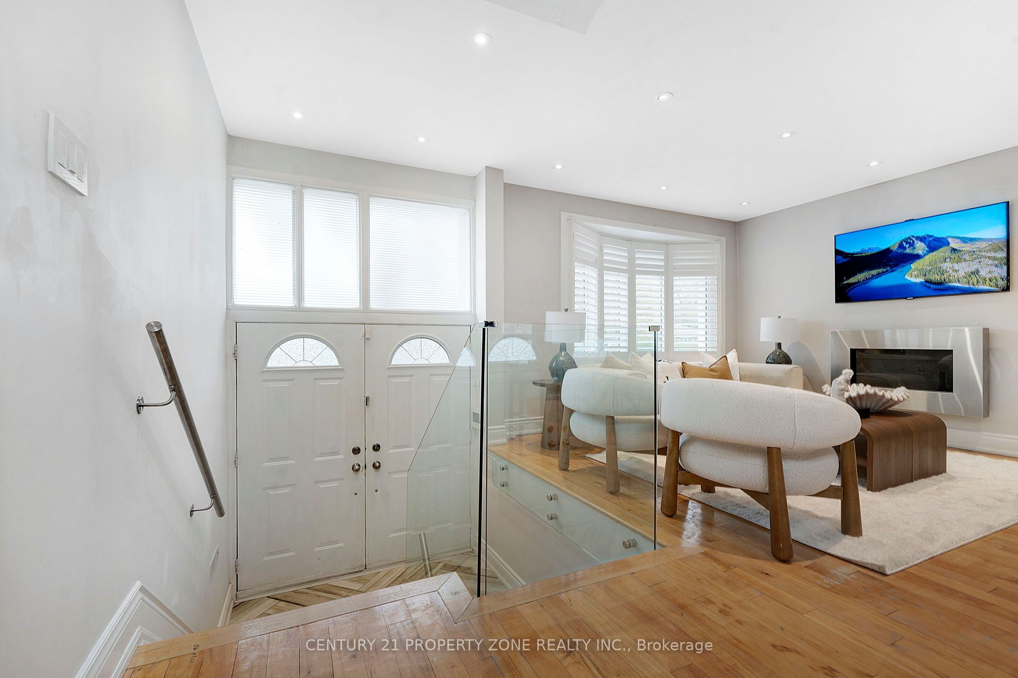 547 Pinegrove Road
