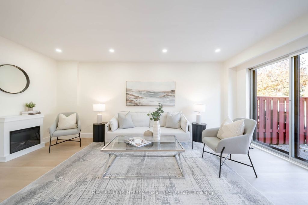 Photo of 3430 Brandon Gate Drive #23, Mississauga, ON L4T 3T4 (MLS # W12733626)