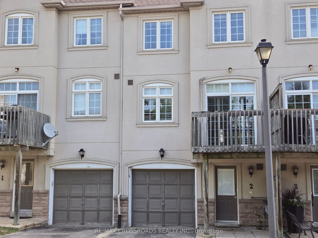 Photo of 10 Post Oak Drive #2, Richmond Hill, ON L4E 4H8 (MLS # N12651296)