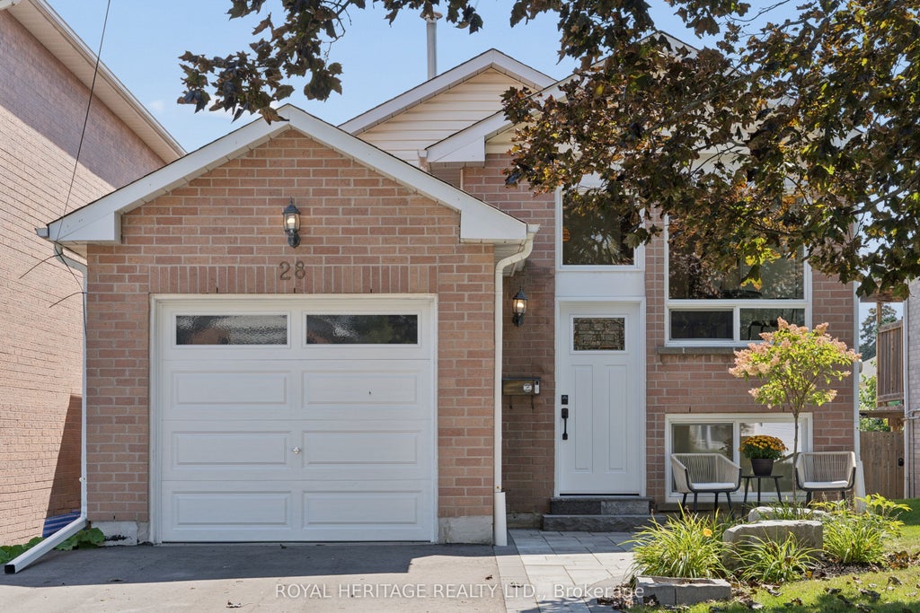 Photo of 28 Glanville Crescent, Clarington, ON L1C 4L6 (MLS # E13722928)