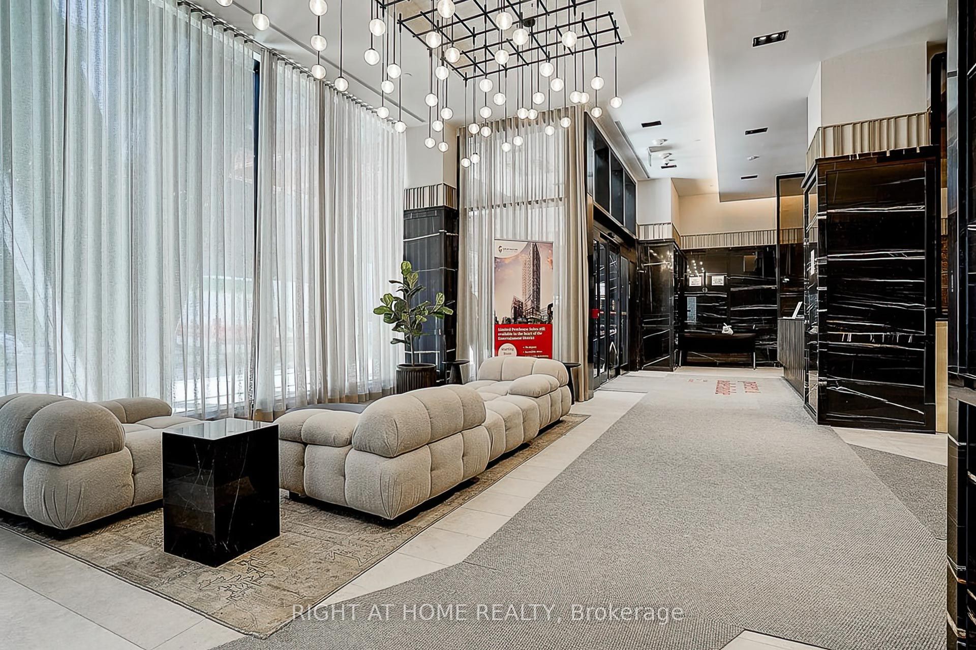 108 Peter Street 4013