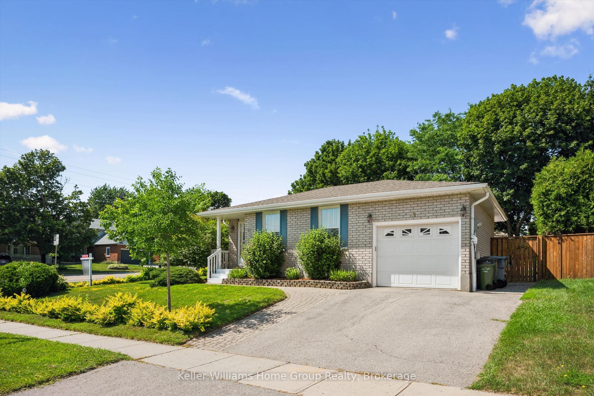 51 Dunhill Crescent