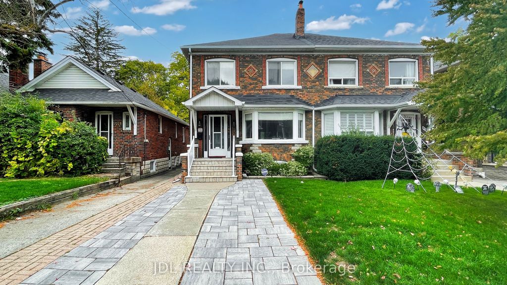 Photo of 280 Fairlawn Avenue, Toronto, ON M5M 1T1 (MLS # C12467307)