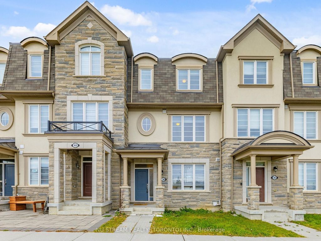 Photo of 38 WILLIAM F.BELL Parkway, Richmond Hill, ON L4S 0K1 (MLS # N12596474)