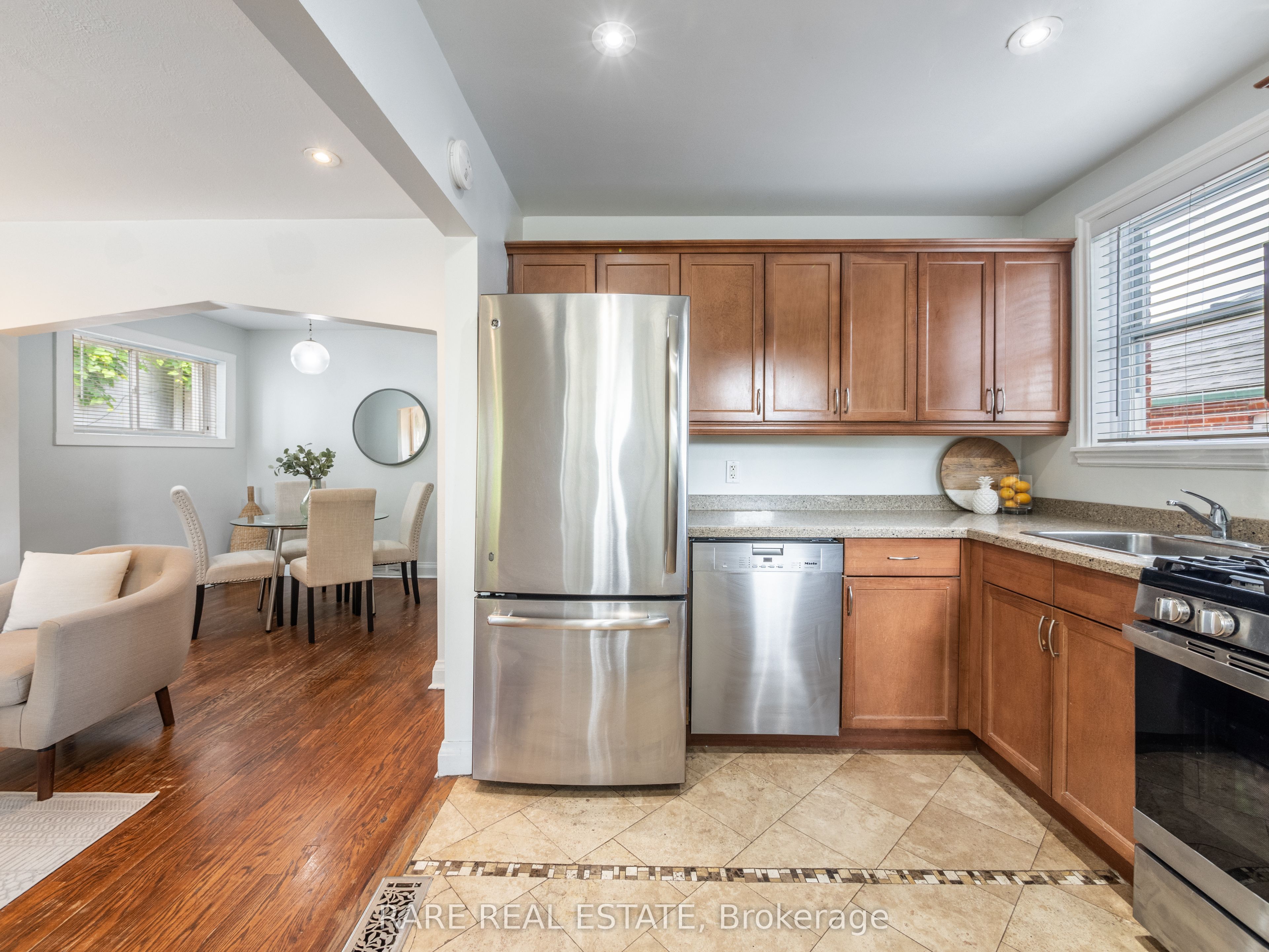 67 Glenburn Avenue main