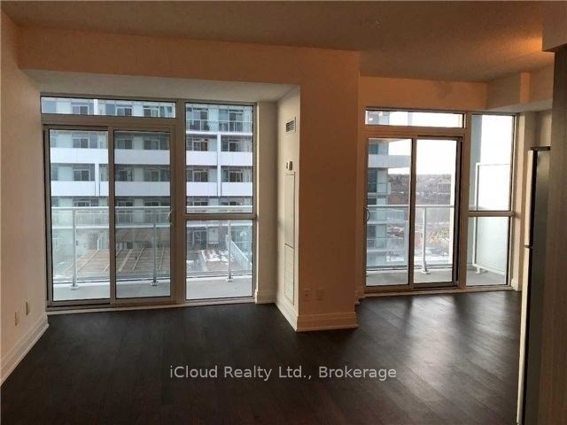 55 Speers Road 812