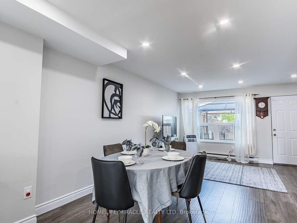 Photo of 180 Mississauga Valley Boulevard #124, Mississauga, ON L5A 3M2 (MLS # W13623404)