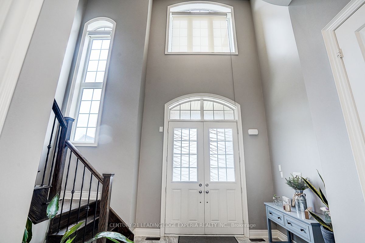 290 Inverness Way
