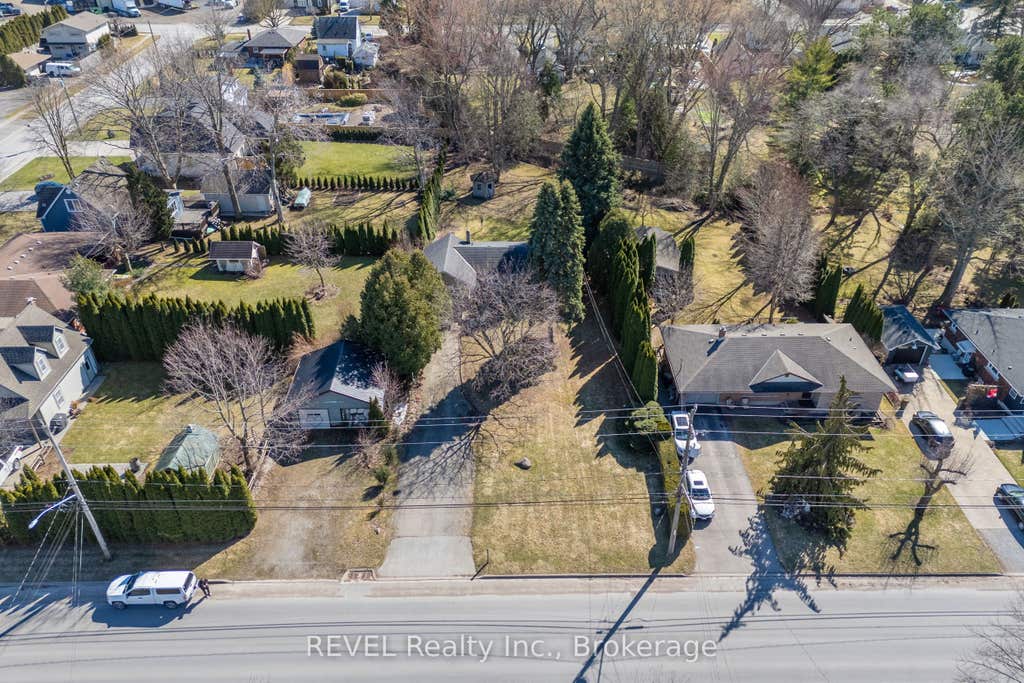Photo of 639 Penner Street, Niagara-on-the-Lake, ON L0S 1T0 (MLS # X13469296)