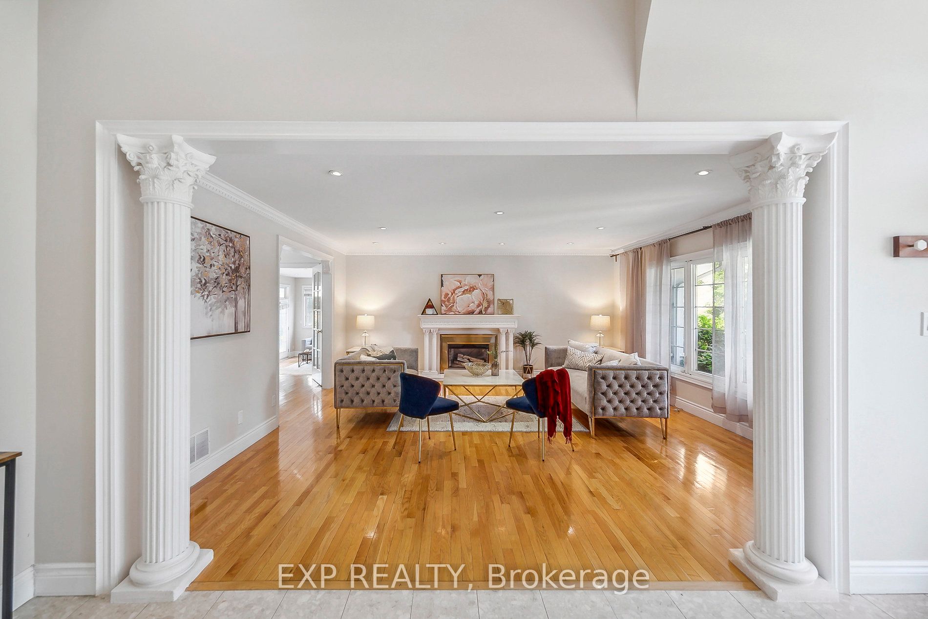 1572 KNARESWOOD Drive