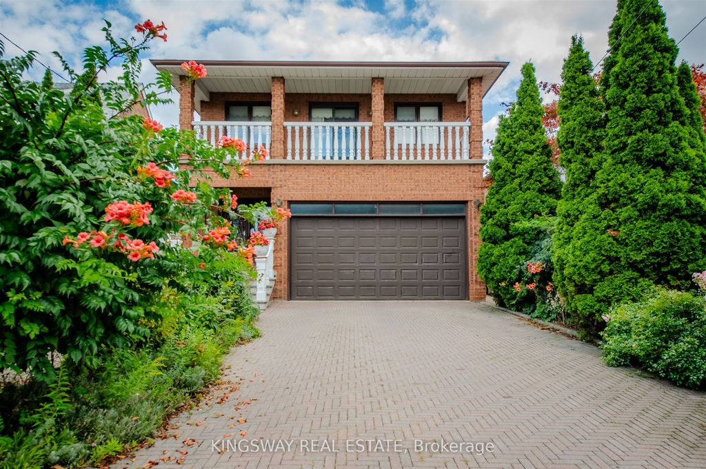 Photo of 27 Mulholland Avenue, Toronto, ON M6A 2S1 (MLS # W12376063)
