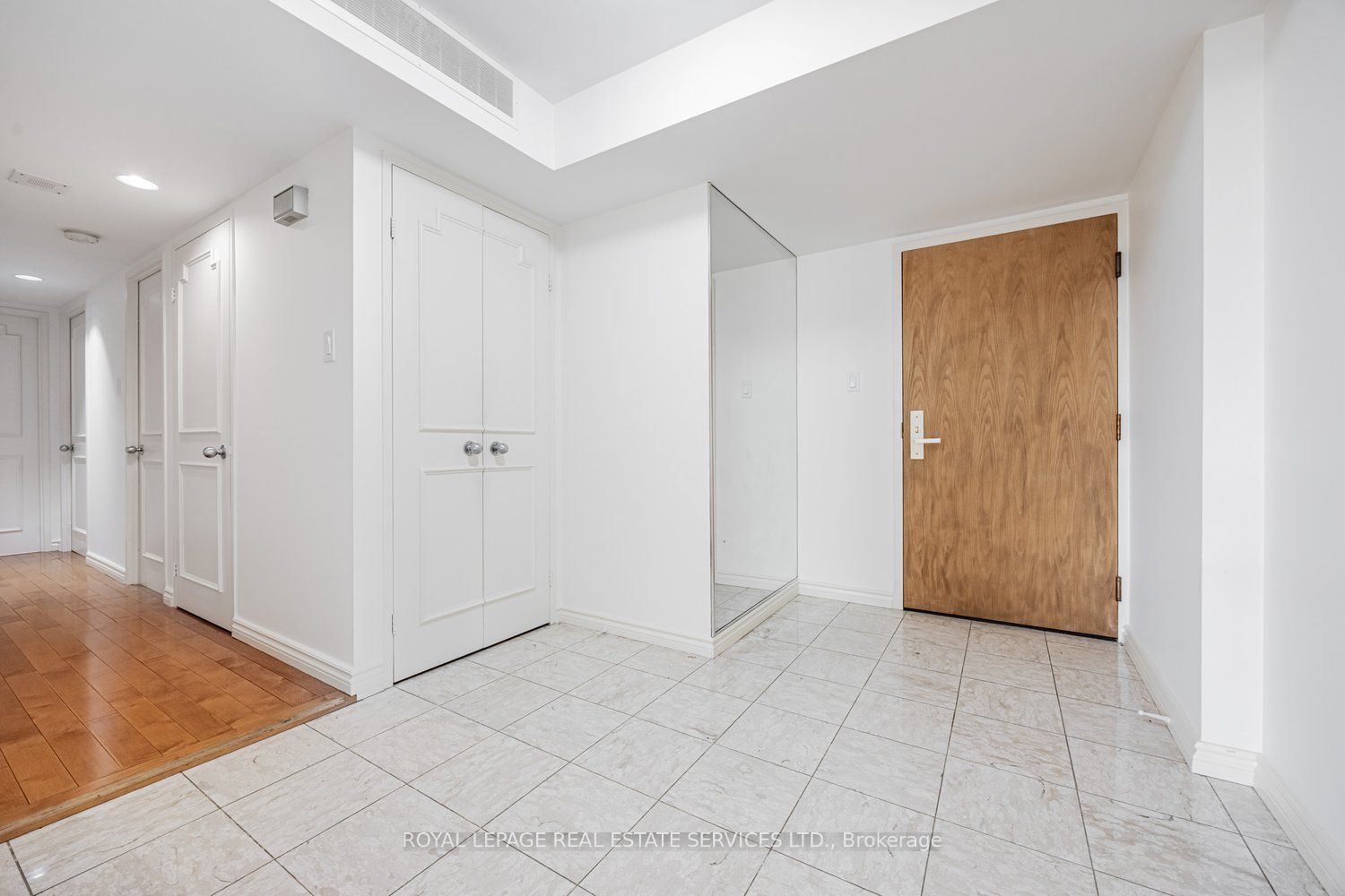 900 Yonge Street 501