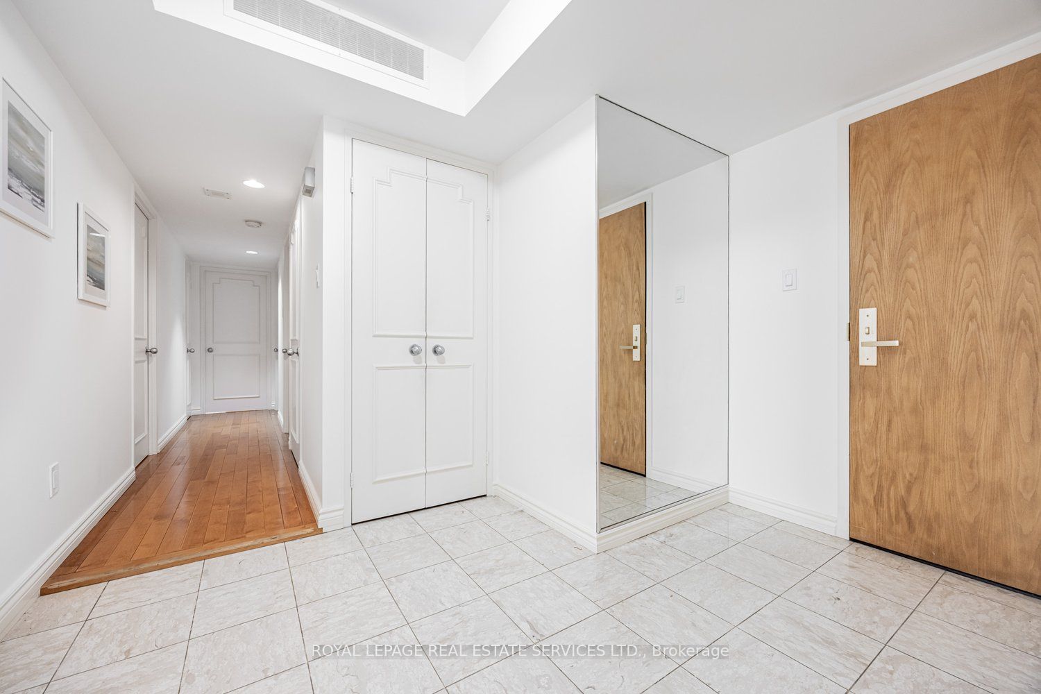 900 Yonge Street 501