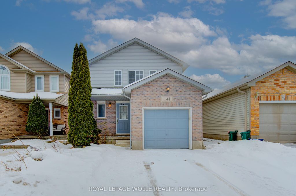 Photo of 141 Mountain Laurel Crescent, Kitchener, ON N2E 3T9 (MLS # X12648152)
