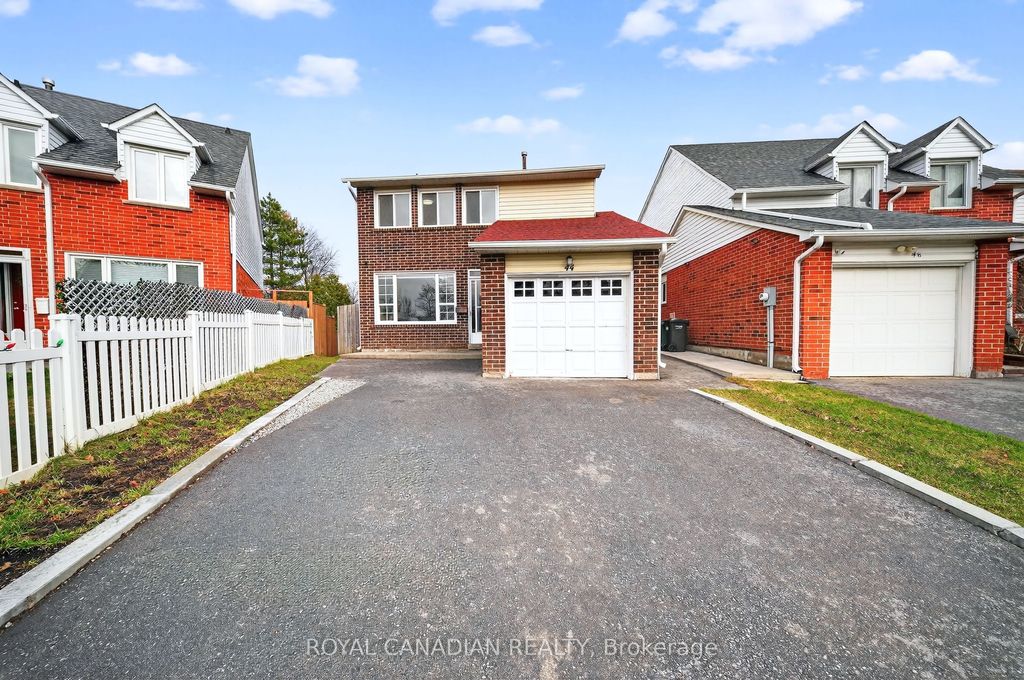 Photo of 44 Rushmore Crescent, Brampton, ON L6Z 1R2 (MLS # W12961836)