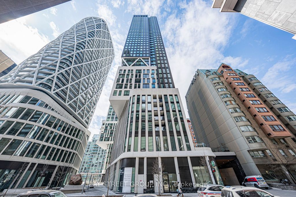 Photo of 238 Simcoe Street #606, Toronto, ON M5T 3B9 (MLS # C12905254)