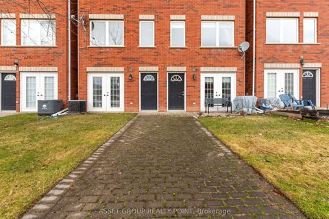 1751 Lampman Avenue 33 Burlington ON L7L 6W3