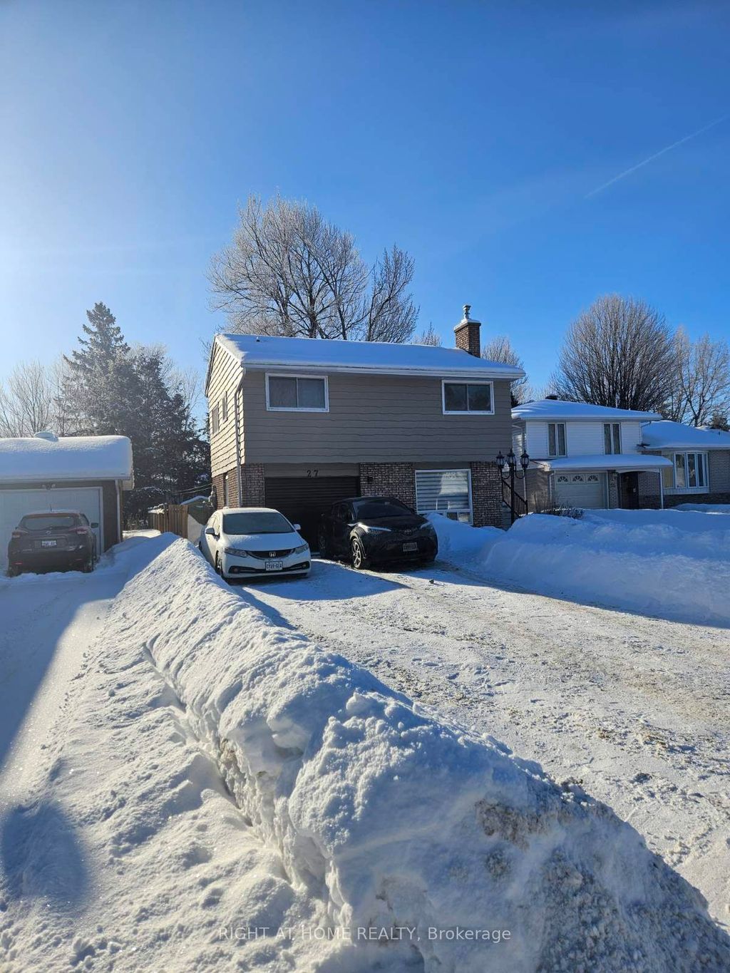Photo of 27 Shore Acres Boulevard, North Bay, ON P1A 1B7 (MLS # X12780784)
