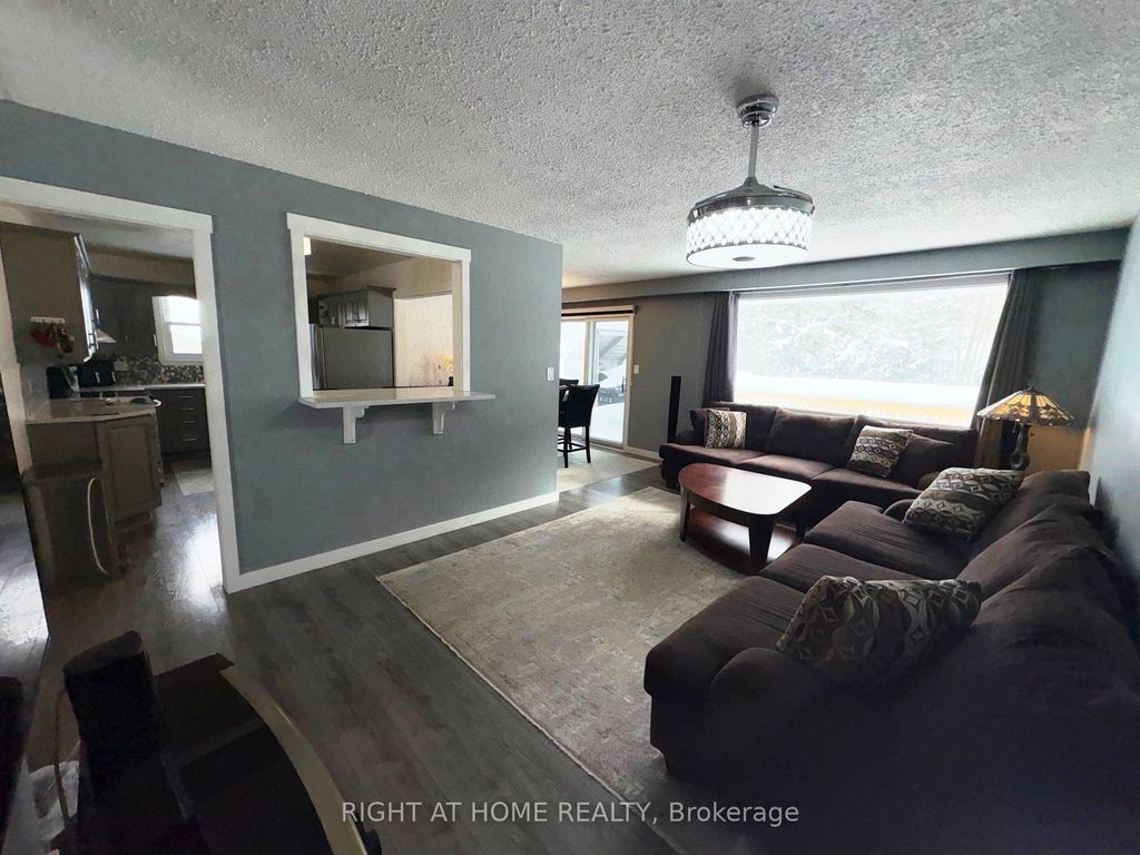 Photo of 27 Shore Acres Boulevard, North Bay, ON P1A 1B7 (MLS # X12780784)