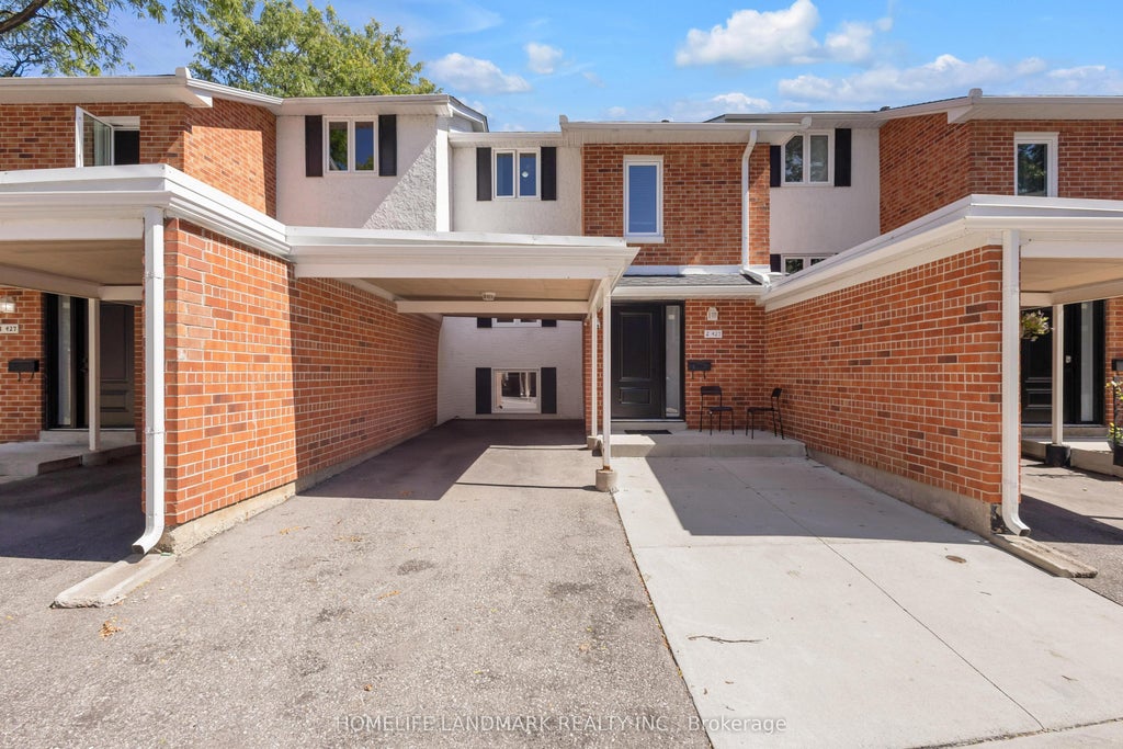 Photo of 427 KEATS Way #2, Waterloo, ON N2L 5S7 (MLS # X13777502)
