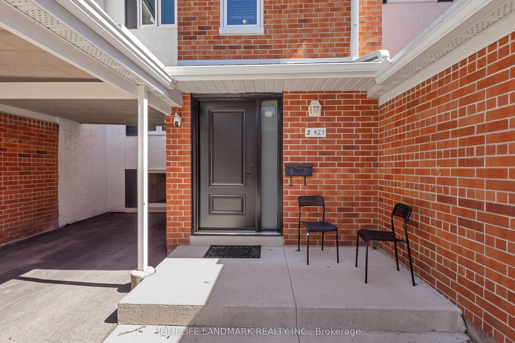 Photo of 427 KEATS Way #2, Waterloo, ON N2L 5S7 (MLS # X13777502)