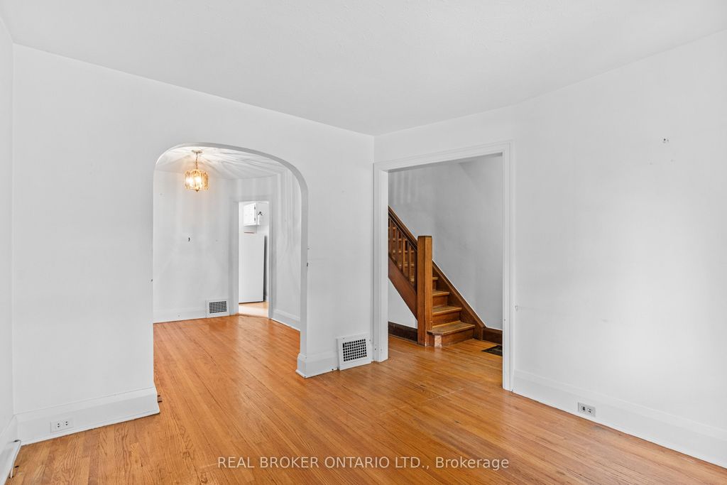 Photo of 47 Mortimer Avenue, Toronto, ON M4K 1Z9 (MLS # E12426773)