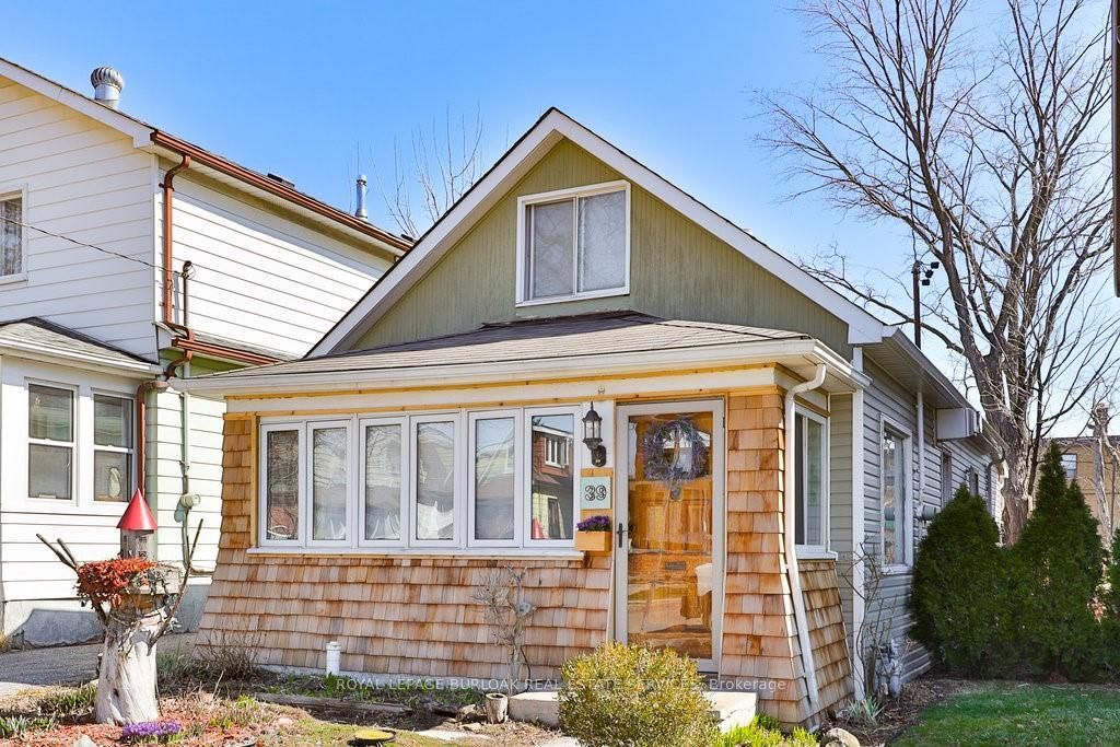 Photo of 39 Twenty Fourth Street, Toronto, ON M8V 3N3 (MLS # W12378955)