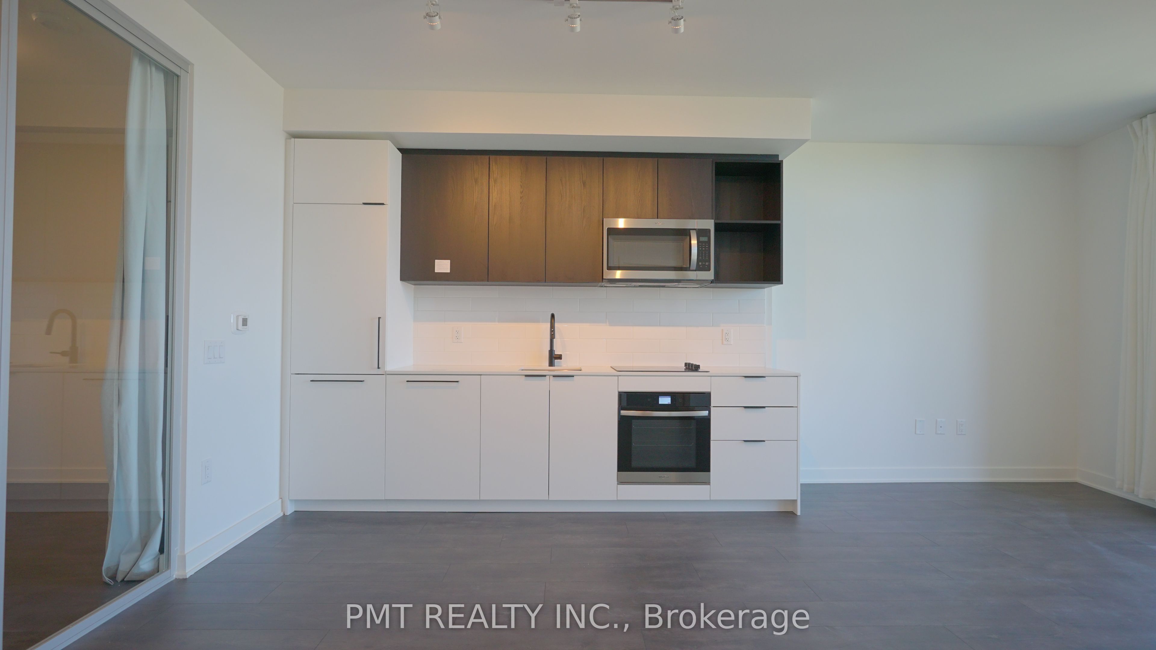 1185 Dupont Street 719